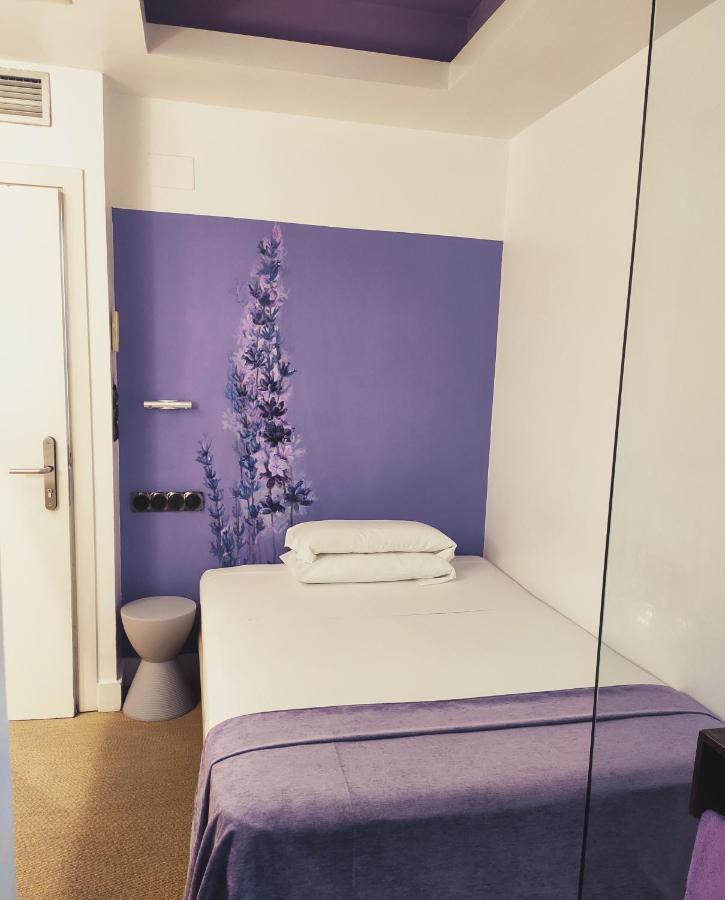 Hostal Santa Ana Colors มาดริด ภายนอก รูปภาพ